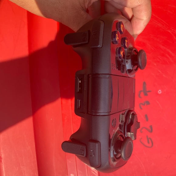 MOGA Controller Model 123252 for Android Smartphones - Picture 9 of 14